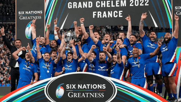 France’s Antoine Dupont raises the Six Nations trophy in 2022
